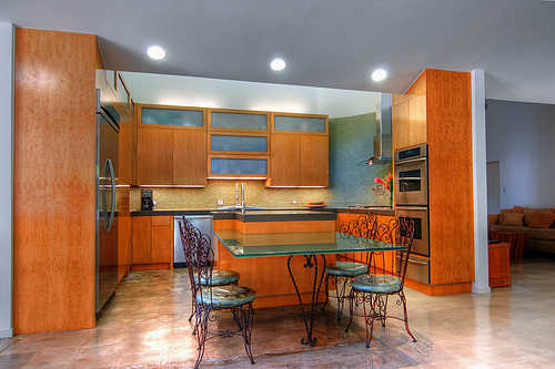 http://www.design-remont.info/wp-content/uploads/2009/07/orange-kitchen29.jpg