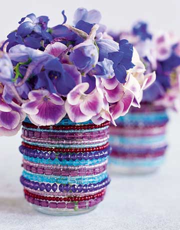 Изготовление: Находим вазы, банки и другие замечательные емкости, которые кажутся вам слишком простыми и украшаем их...
