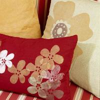 creative-pillows-ad-flowers11