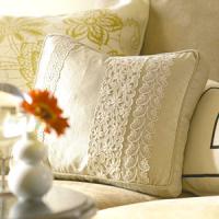 creative-pillows-ad-ribbon-n-trim4