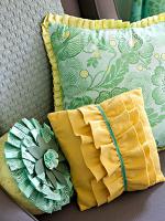 creative-pillows-fringe-n-drapery4