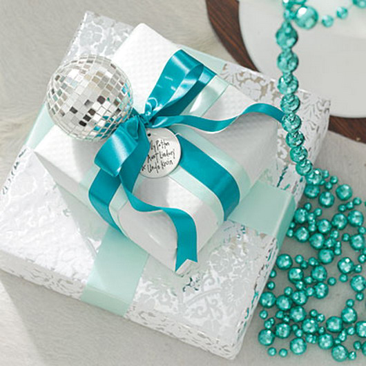 new-year-gift-wrapping-themes