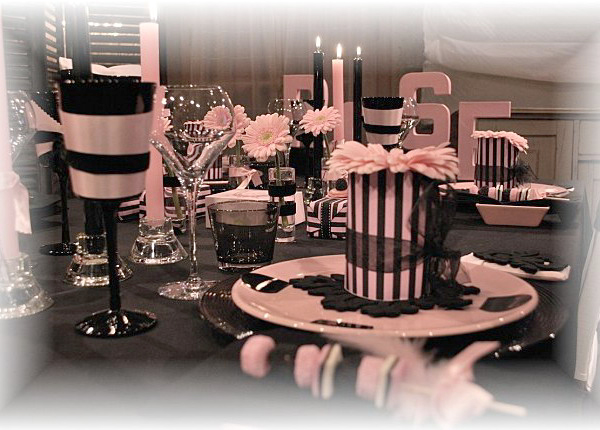 french-chic-table-set-in-rose-and-black
