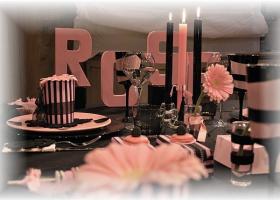 french-chic-table-set-in-rose-and-black16