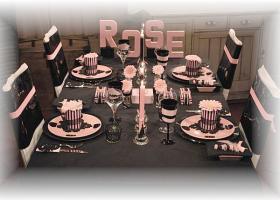 french-chic-table-set-in-rose-and-black20