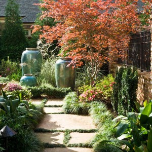 creative-use-large-pots-and-containers-in-garden12-1
