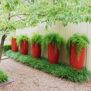 creative-use-large-pots-and-containers-in-garden16-1
