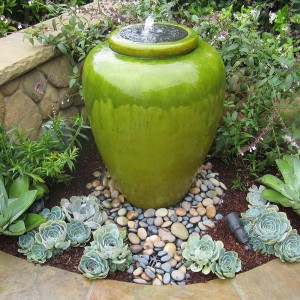 creative-use-large-pots-and-containers-in-garden20-1