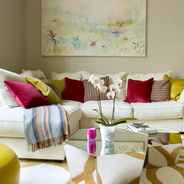 Декоративные подушки на диван: как расставить акценты