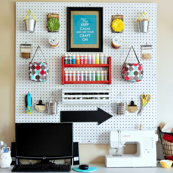 pegboard-in-homeoffice-and-craftrooms