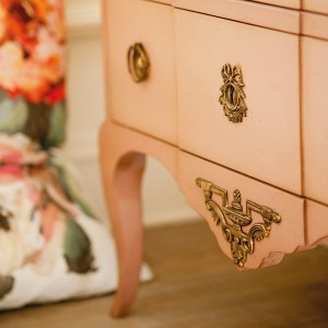 10-reasons-to-choose-antique-chest-of-drawers2-1