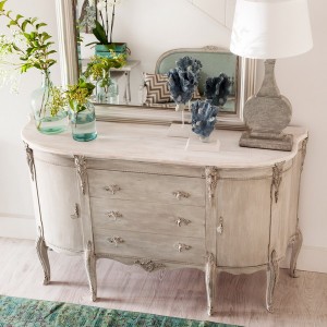 10-reasons-to-choose-antique-chest-of-drawers2-2