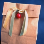 christmas-gift-wrapping-pendant10.jpg
