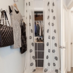 Маленький гардероб: 10 лучших способов увеличить место для хранения одежды
