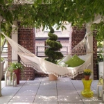 hammock-in-garden4-2.jpg