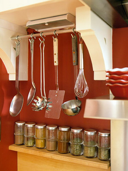 http://www.design-remont.info/wp-content/uploads/gallery/kitchen-storage-solutions-railing6/kitchen-storage-solutions-hooks1.jpg