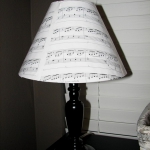 music-sheet-craft-decorating-lamps3.jpg