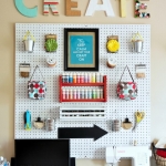 pegboard-in-homeoffice-and-craftrooms-ideas4