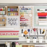 pegboard-in-homeoffice-and-craftrooms-ideas7