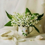 spring-decor-ideas-from-lily-of-the-valley-vases-style2-2