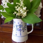 spring-decor-ideas-from-lily-of-the-valley-vases-style2-6