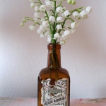 spring-decor-ideas-from-lily-of-the-valley-vases-style4-2