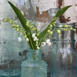 spring-decor-ideas-from-lily-of-the-valley-vases-style4-3