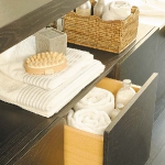 towels-storage-ideas-in-large-bathroom3-1.jpg