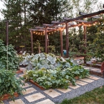 vegetable-garden-paths-ideas1.jpg