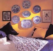 decorative-plate-on-wall-bedroom4