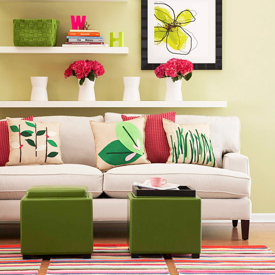 colorful-details-in-livingroom