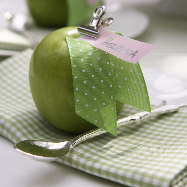green-apple-fan-theme-dinner-decorations
