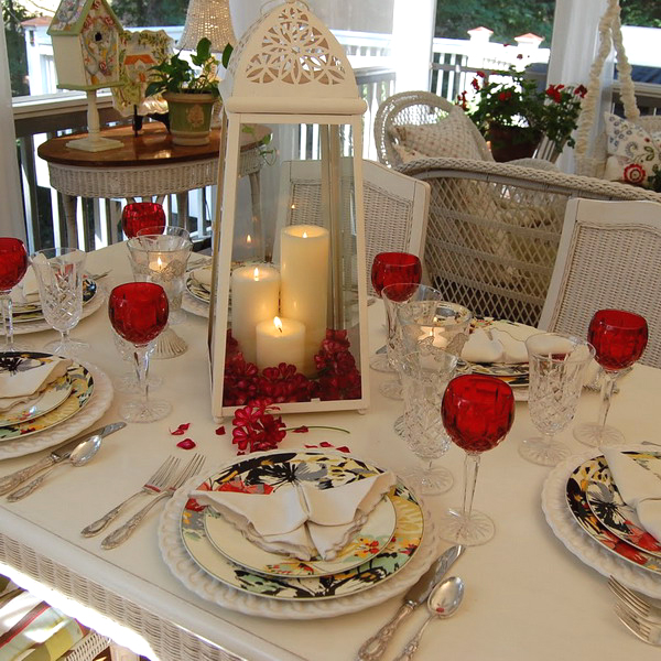 st-valentine-red-white-table-setting