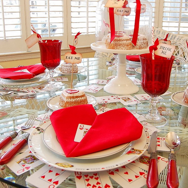 alice-in-wonderland-valentine-day-table-setting