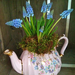 spring-flowers-creative-vases3-2-1