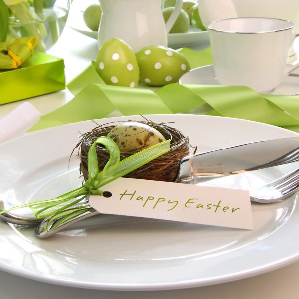 easter-decor-napkins-and-plates