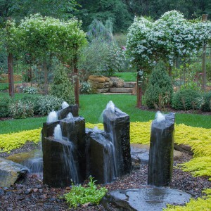 how-to-choose-fountain-for-your-garden8-1