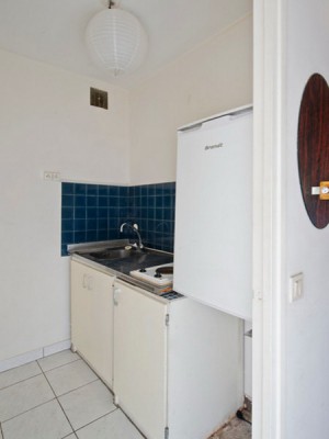 two-tiny-kitchens-renovation-stories2-before1