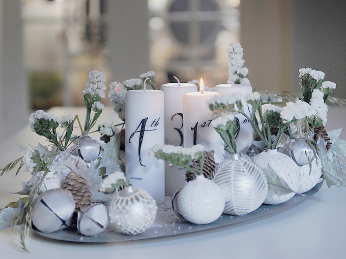 white-silver-christmas-floral-centerpiece-step9