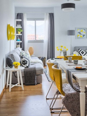 yellow-accents-in-spanish-home1-8