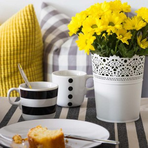 yellow-accents-in-spanish-home3-5