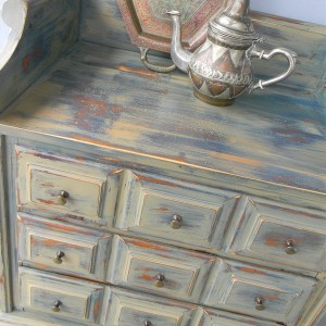 10-reasons-to-choose-antique-chest-of-drawers10-1