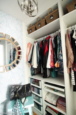 closet-makeover-with-ikea-pax-and-wallpaper4