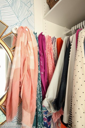 closet-makeover-with-ikea-pax-and-wallpaper6