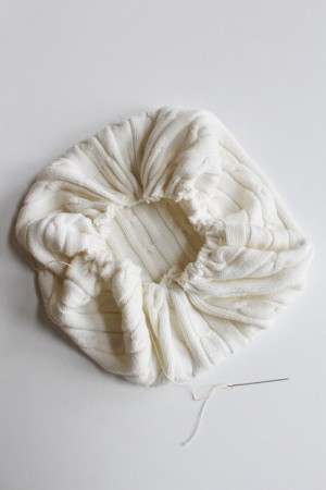 diy-pumpkin-from-old-white-sweater1