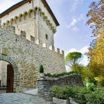 castle-villas-in-italy1-3.jpg