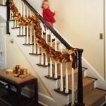 christmas-stairs-decoration5-2.jpg