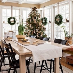 christmas-windows-decoration-wreath2.jpg