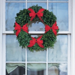 christmas-windows-decoration-wreath4.jpg