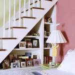 clever-ideas-under-stairs-in-bedroom3.jpg